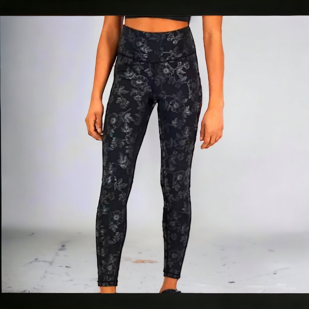 INC COMPRESSION LEGGINGS